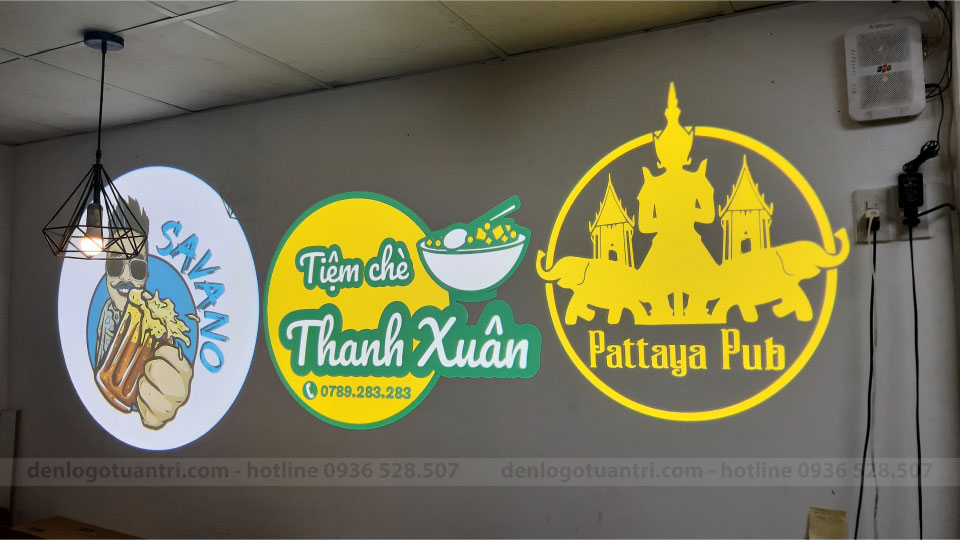 Đèn chiếu logo Tuấn Trí